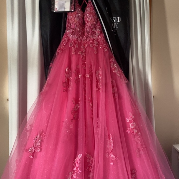 Sherri Hill Prom Dress - Picture 2 of 3